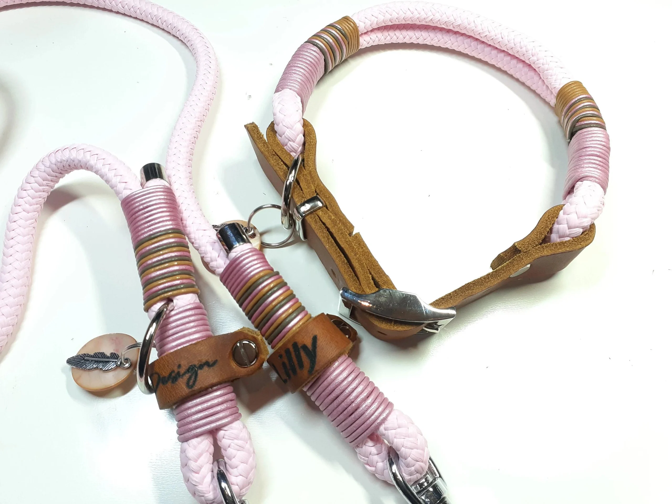 Halsbandset SHEELA in rosa | Auswahl: Halsband + Leine | Beschläge: Messing